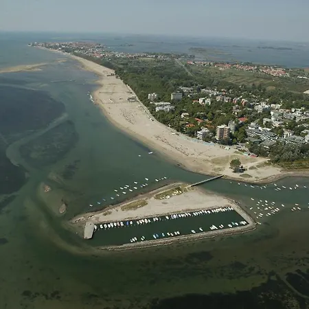 Szálloda Tanit 3*